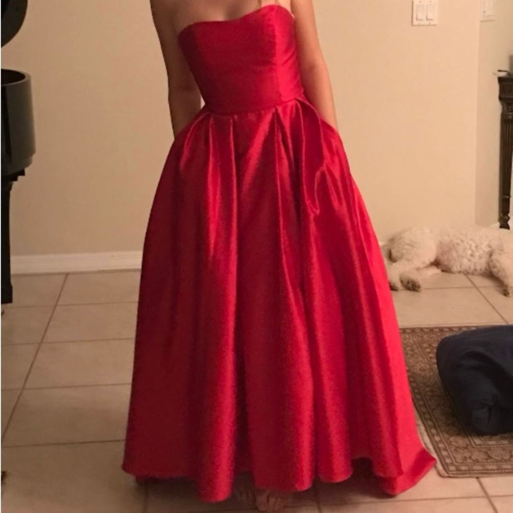 Betsy & Adam strapless red prom dress (with pockets!) size 2